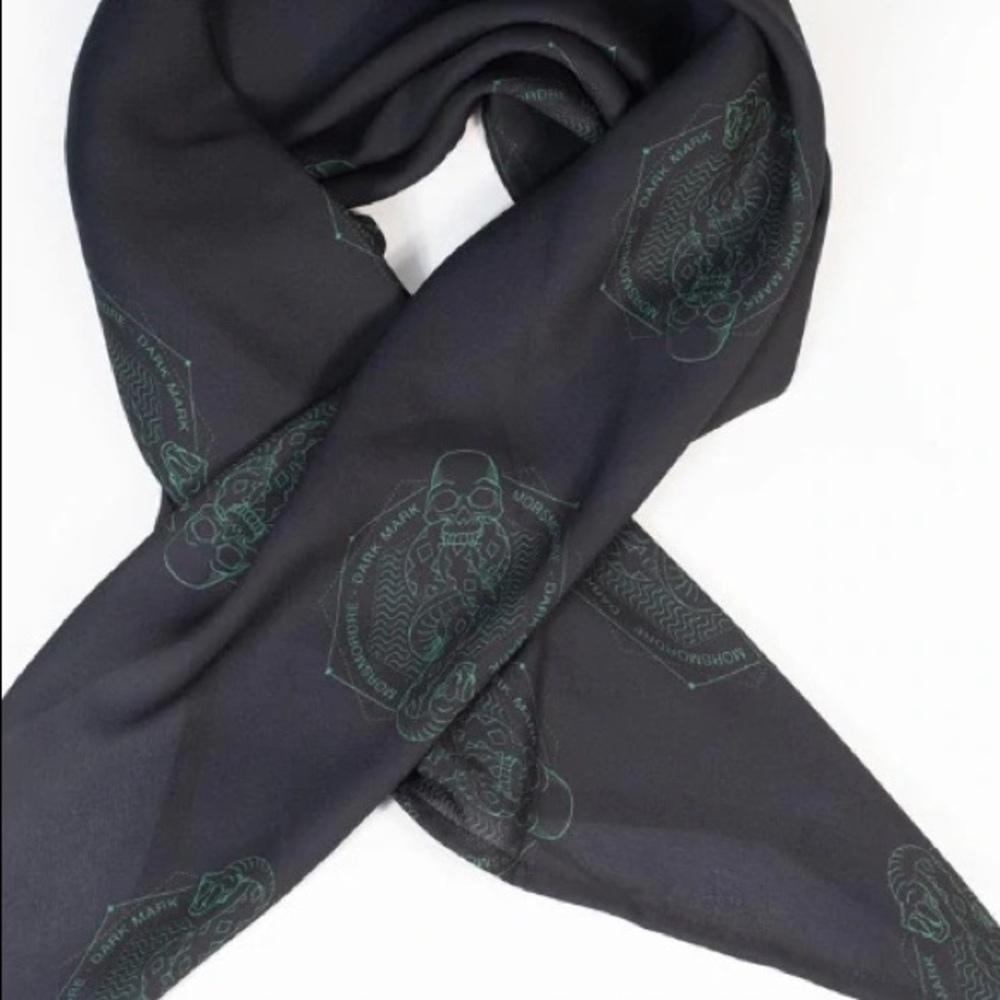 Harry Potter Wizarding World Scarf
